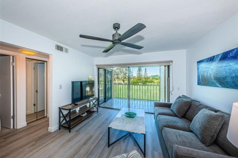 Condominio en alquiler en Saint Petersburg, Florida, 2 dormitorios, 82.68 m2 № 840339 - foto 8