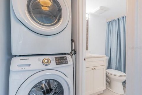Condominio en alquiler en Saint Petersburg, Florida, 2 dormitorios, 82.68 m2 № 840339 - foto 25