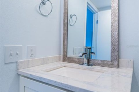 Condominio en alquiler en Saint Petersburg, Florida, 2 dormitorios, 82.68 m2 № 840339 - foto 12
