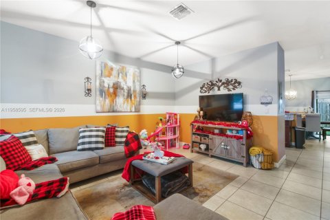 Adosado en venta en Homestead, Florida, 3 dormitorios, 130.25 m2 № 2020907 - foto 7