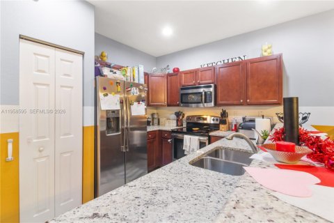 Adosado en venta en Homestead, Florida, 3 dormitorios, 130.25 m2 № 2020907 - foto 12