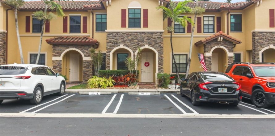 Adosado en Homestead, Florida 3 dormitorios, 130.25 m2 № 2020907