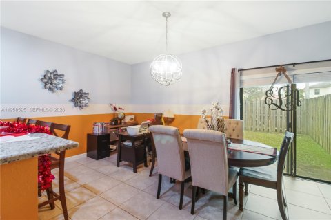 Adosado en venta en Homestead, Florida, 3 dormitorios, 130.25 m2 № 2020907 - foto 15