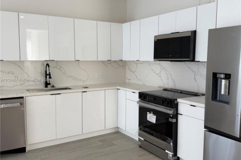 Casa en alquiler en Hallandale Beach, Florida, 3 dormitorios, 102.19 m2 № 1865153 - foto 16