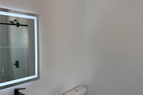 Casa en alquiler en Hallandale Beach, Florida, 3 dormitorios, 102.19 m2 № 1865153 - foto 23