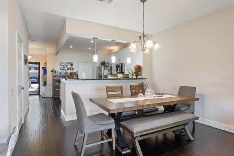 Condominio en venta en Orlando, Florida, 3 dormitorios, 156.26 m2 № 2142532 - foto 10