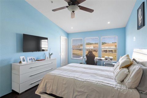 Condominio en venta en Orlando, Florida, 3 dormitorios, 156.26 m2 № 2142532 - foto 17