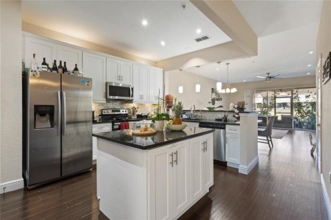 Condominio en venta en Orlando, Florida, 3 dormitorios, 156.26 m2 № 2142532 - foto 12