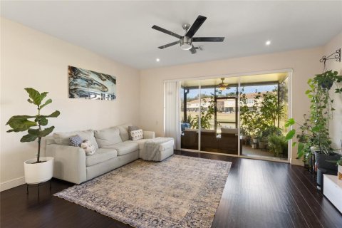Condominio en venta en Orlando, Florida, 3 dormitorios, 156.26 m2 № 2142532 - foto 5