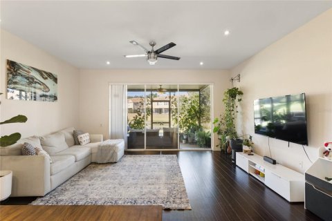 Condominio en venta en Orlando, Florida, 3 dormitorios, 156.26 m2 № 2142532 - foto 6