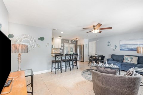Casa en venta en Port Orange, Florida, 3 dormitorios, 107.21 m2 № 1917624 - foto 6