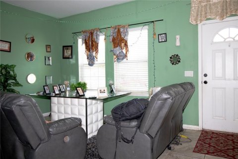 Villa ou maison à vendre à Haines City, Floride: 4 chambres, 166.85 m2 № 1551073 - photo 4