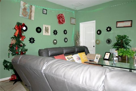 Villa ou maison à vendre à Haines City, Floride: 4 chambres, 166.85 m2 № 1551073 - photo 3