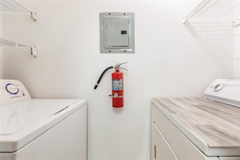 Купить кондоминиум в Орландо, Флорида 6 комнат, 92.53м2, № 1643090 - фото 24