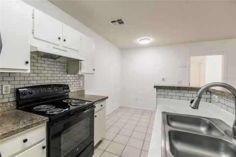 Купить кондоминиум в Орландо, Флорида 6 комнат, 92.53м2, № 1643090 - фото 13