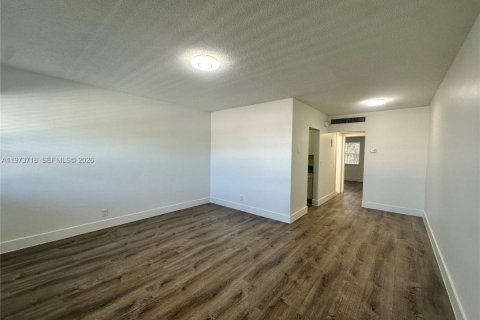 Appartement à louer à Hollywood, Floride: 1 chambre № 2033341 - photo 4