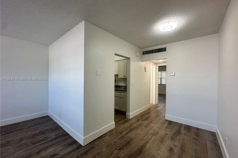Appartement à louer à Hollywood, Floride: 1 chambre № 2033341 - photo 3