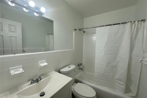 Appartement à louer à Hollywood, Floride: 1 chambre № 2033341 - photo 14