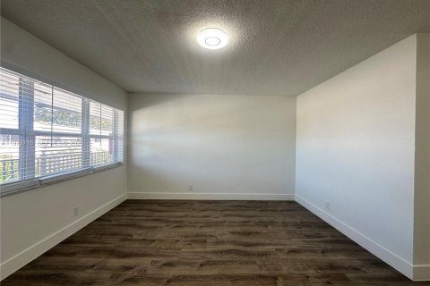 Appartement à louer à Hollywood, Floride: 1 chambre № 2033341 - photo 6