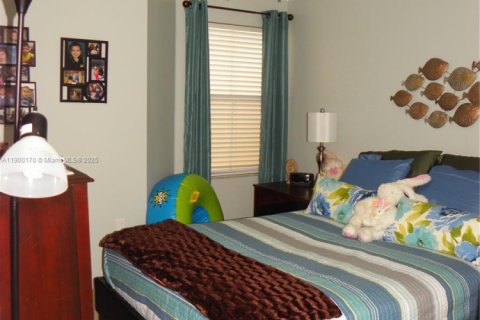 Adosado en alquiler en Miami, Florida, 3 dormitorios, 177.35 m2 № 1953437 - foto 19