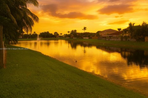 Adosado en alquiler en Miami, Florida, 3 dormitorios, 177.35 m2 № 1953437 - foto 21