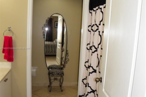 Adosado en alquiler en Miami, Florida, 3 dormitorios, 177.35 m2 № 1953437 - foto 14