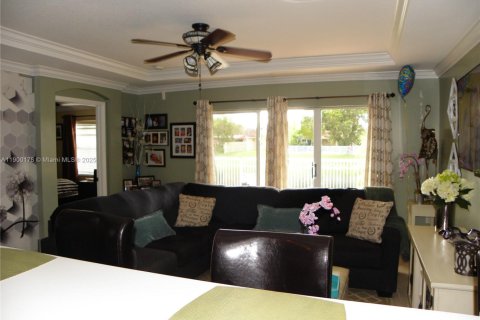 Adosado en alquiler en Miami, Florida, 3 dormitorios, 177.35 m2 № 1953437 - foto 8