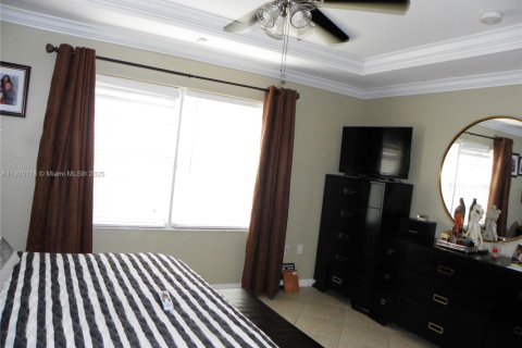 Adosado en alquiler en Miami, Florida, 3 dormitorios, 177.35 m2 № 1953437 - foto 15