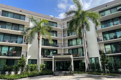 Condominio en venta en Fort Lauderdale, Florida, 1 dormitorio, 95.88 m2 № 1934205 - foto 2
