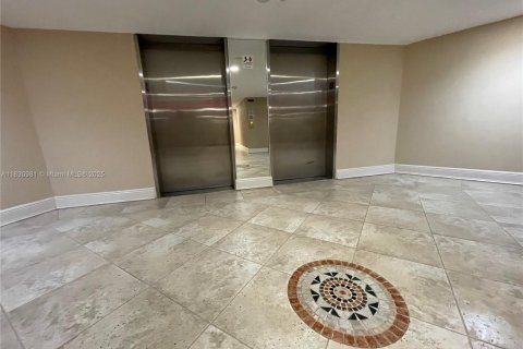 Condominio en venta en Fort Lauderdale, Florida, 1 dormitorio, 95.88 m2 № 1934205 - foto 20