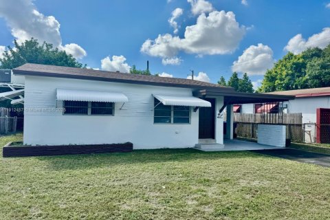 Villa ou maison à vendre à Hollywood, Floride: 2 chambres № 1971281 - photo 13