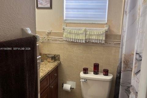 Townhouse in Hialeah, Florida 3 bedrooms, 121.14 sq.m. № 2390091 - photo 18