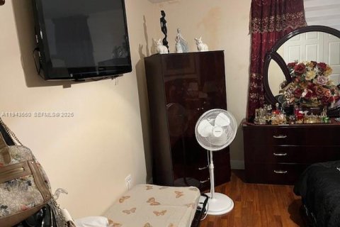 Townhouse in Hialeah, Florida 3 bedrooms, 121.14 sq.m. № 2390091 - photo 22