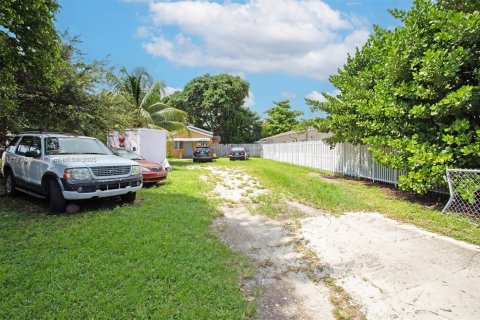 Купить земельный участок в Майами, Флорида № 1962797 - фото 7