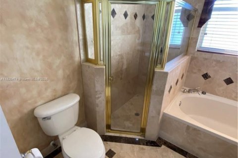 House in Miramar, Florida 3 bedrooms, 161.56 sq.m. № 1779176 - photo 21