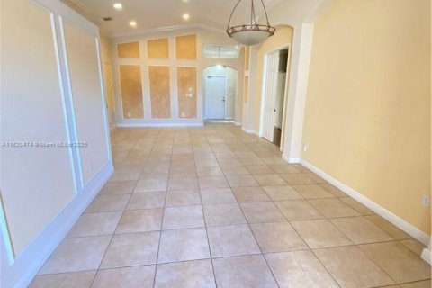 House in Miramar, Florida 3 bedrooms, 161.56 sq.m. № 1779176 - photo 8