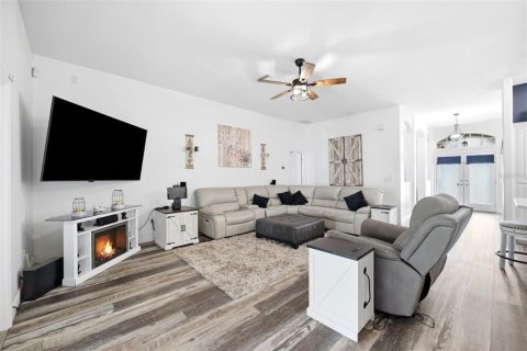 Villa ou maison à vendre à Spring Hill, Floride: 5 chambres, 297.29 m2 № 2316707 - photo 9