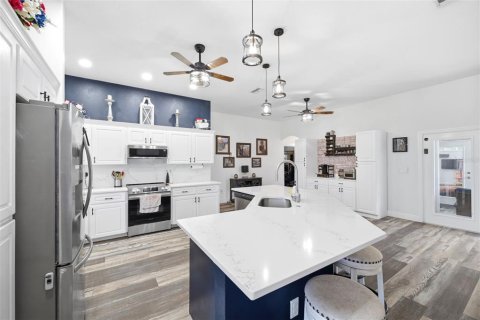 Villa ou maison à vendre à Spring Hill, Floride: 5 chambres, 297.29 m2 № 2316707 - photo 3