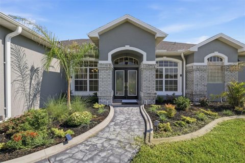 House in Spring Hill, Florida 5 bedrooms, 297.29 sq.m. № 2316707