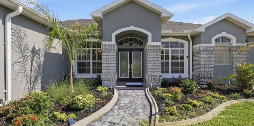 Villa ou maison à Spring Hill, Floride 5 chambres, 297.29 m2 № 2316707