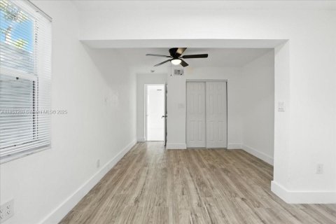 House in Cooper City, Florida 3 bedrooms, 135.82 sq.m. № 1891394 - photo 18