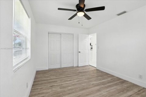 House in Cooper City, Florida 3 bedrooms, 135.82 sq.m. № 1891394 - photo 25