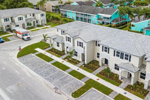 Townhouse in Homestead, Florida 3 bedrooms, 143.53 sq.m. № 1939462 - photo 3