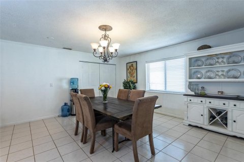 Villa ou maison à vendre à Palm Coast, Floride: 4 chambres, 219.34 m2 № 1515690 - photo 15