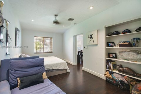 Villa ou maison à vendre à Miami, Floride: 2 chambres, 121.14 m2 № 2087007 - photo 10