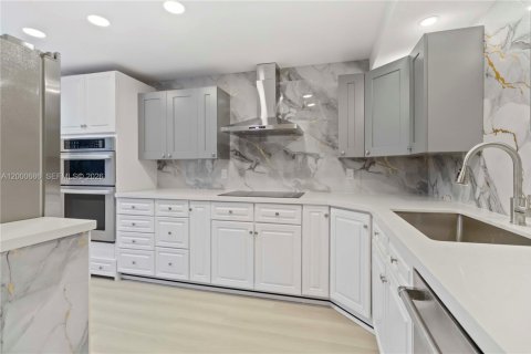 Condo in Coconut Creek, Florida, 2 bedrooms  № 2065470 - photo 3