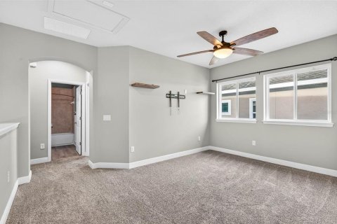 House in Fish Hawk, Florida 4 bedrooms, 221.11 sq.m. № 2394210 - photo 30