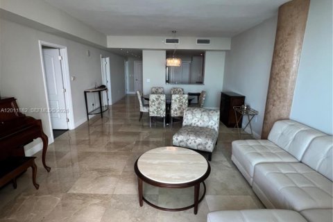 Condominio en alquiler en Miami, Florida, 3 dormitorios, 163.69 m2 № 2074927 - foto 15