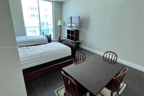 Condominio en alquiler en Miami, Florida, 3 dormitorios, 163.69 m2 № 2074927 - foto 21