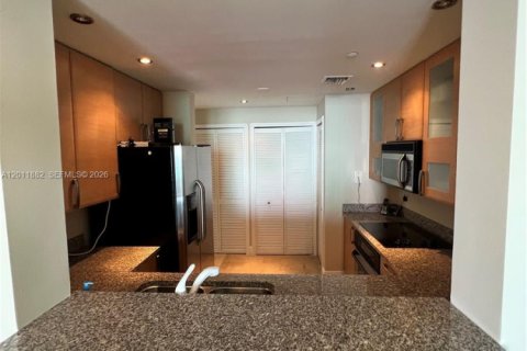 Condominio en alquiler en Miami, Florida, 3 dormitorios, 163.69 m2 № 2074927 - foto 9